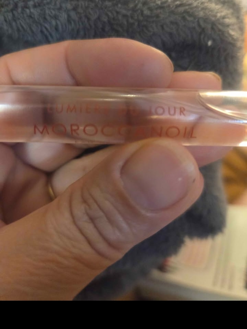 Moroccanoil Lumiere du Jour Travel Spray Perfume - Pink - Picture 2 of 3